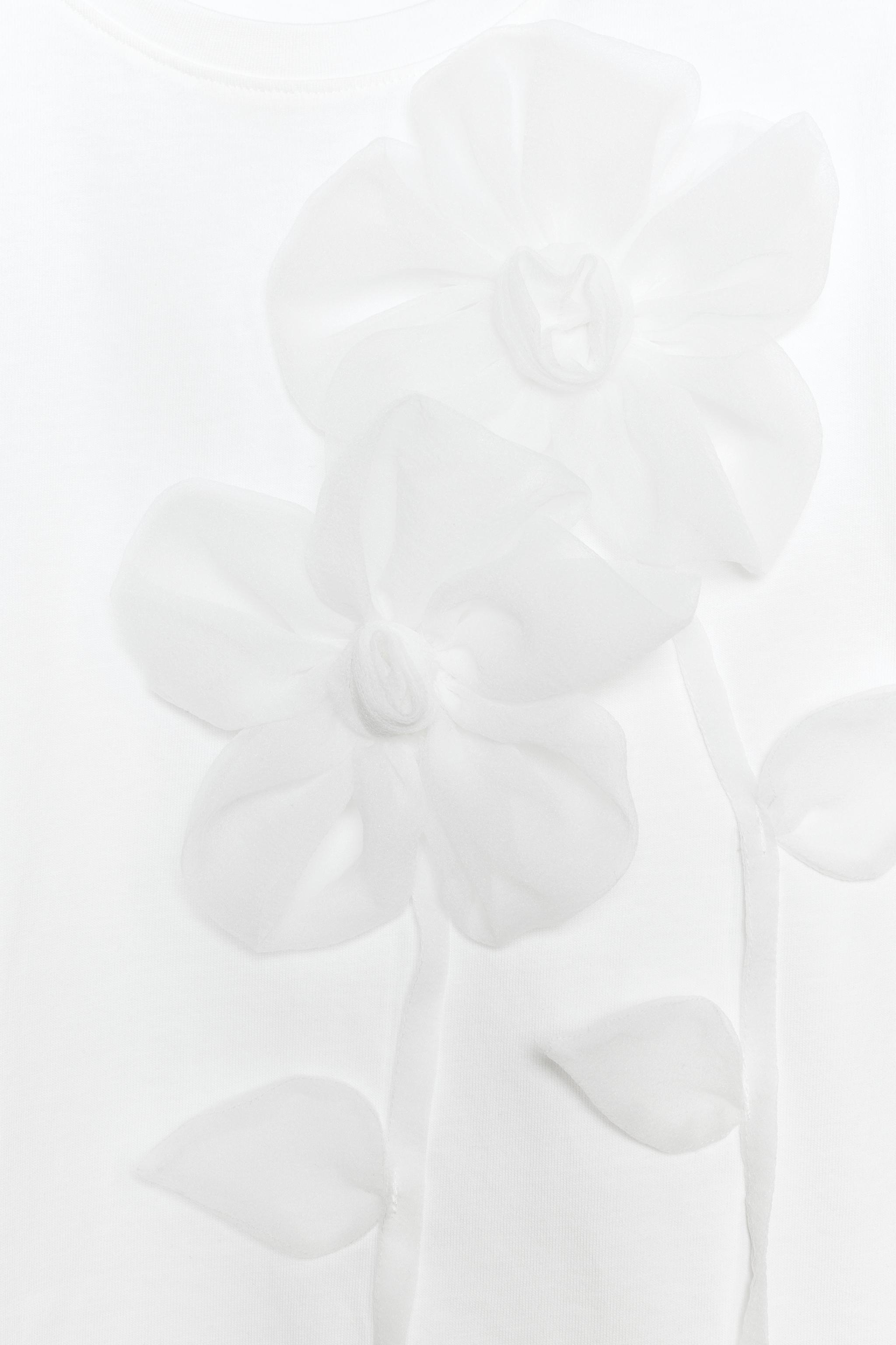 T-SHIRT FLEURS VOLUME